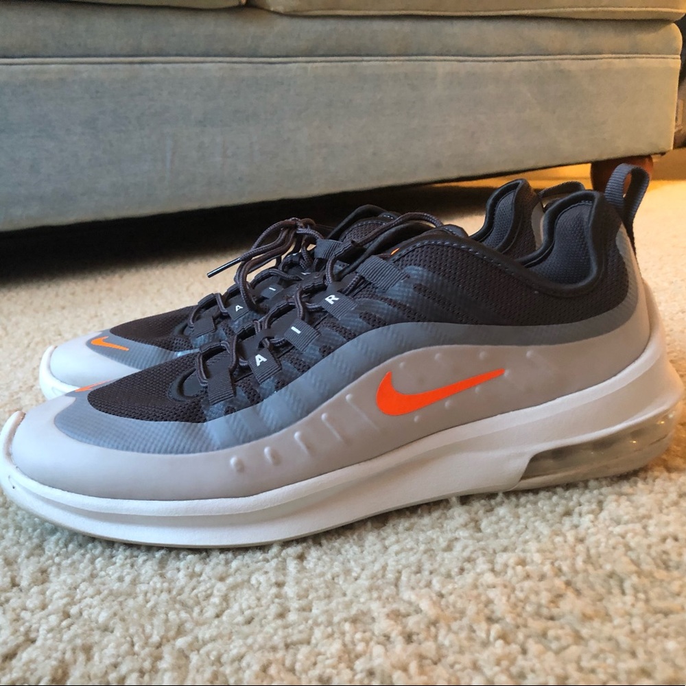 Nike Air Max Axis